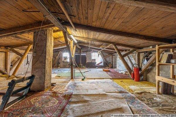 Boden über Nebengebäude