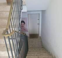 Separater Eingang nach  unten