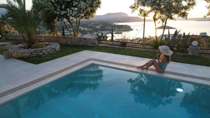Kreta, Almyrida: Villa mit Meerblick und Swimmingpool zu verkaufen