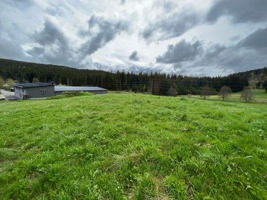 Hinten der Bauhof der Gem. Feldberg