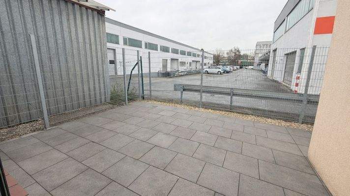 hintere Terrassenfläche