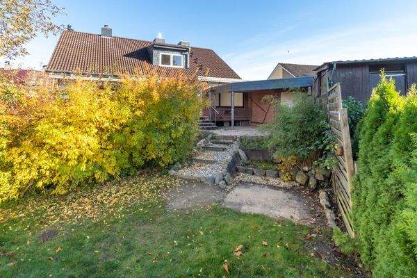 Terrasse mit Zugang zum Garten