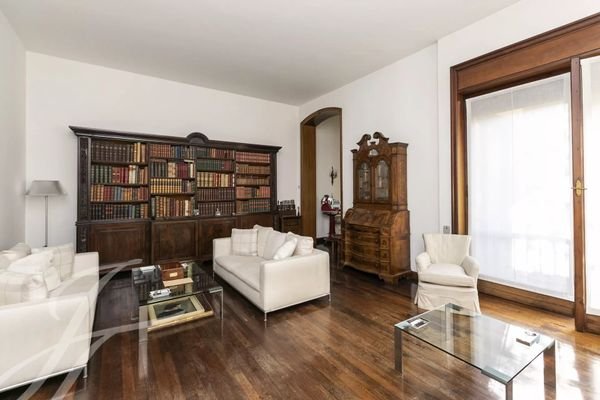 Living-room Wooden floor