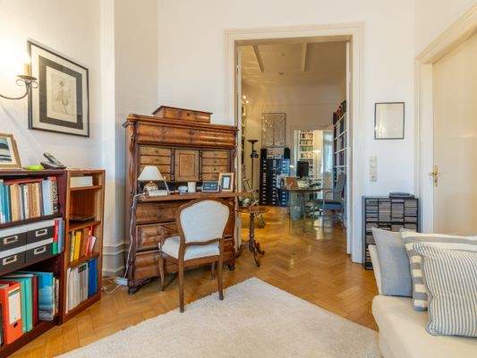 Blick zur Bibliothek 