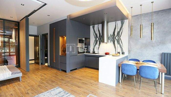 Ready-to-Move Flats on the Main Street in İstanbul Beyoğlu