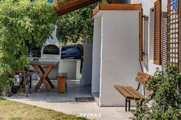 Eingang mit Terrasse