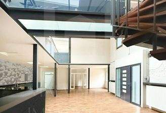 Beeindruckende Raumhöhe