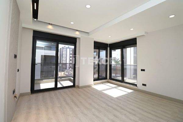 Flats with a Pool and Underfloor Heating in Antalya Kepez