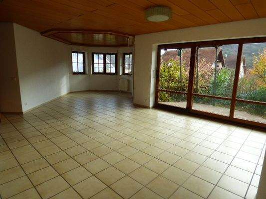 großzügig Essen + Wohnen (1).JPG