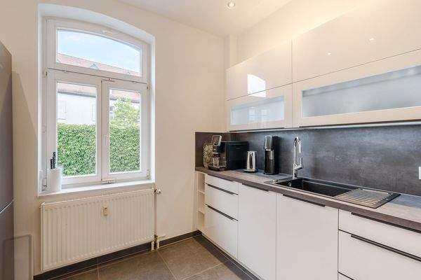 Voll ausgestattete Küche