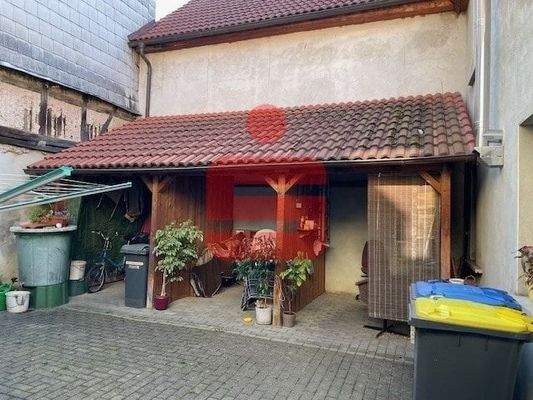 Abstellplätze im Hof