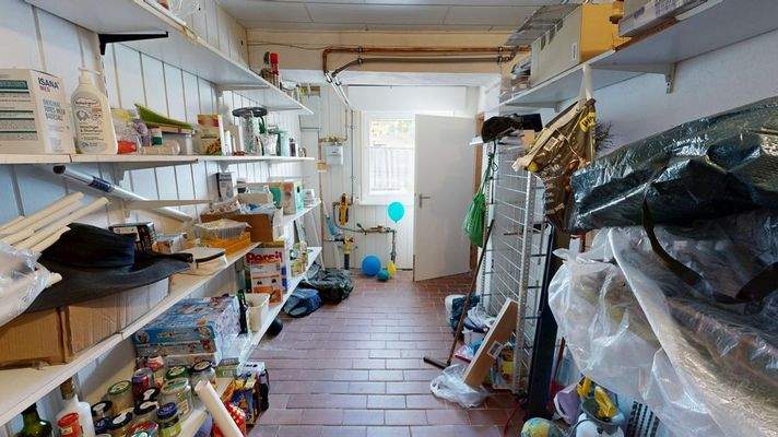 Vorratsraum - Hausanschlüsse