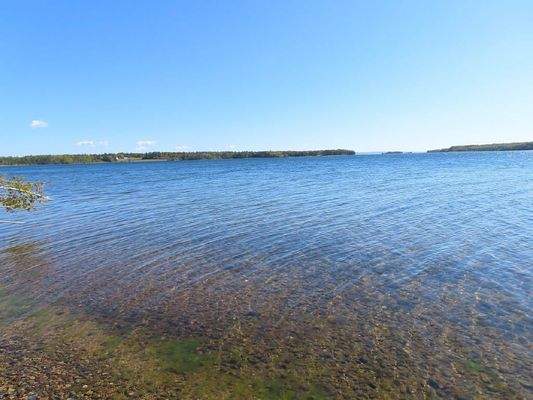 Cape Breton - Bras d`Or Lake - Tolles See-Ufergrun