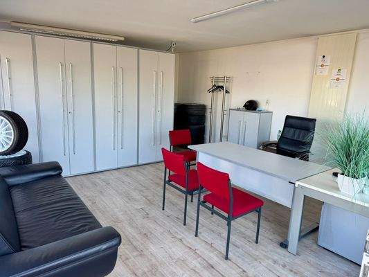 Verkaufsbüro Nebengebäude