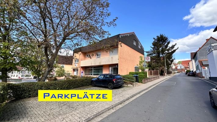 Haus u. Parkplatz Ansicht