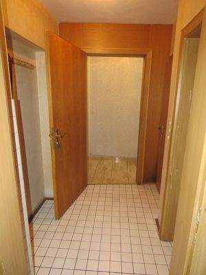 Flur - Garderobe im UG