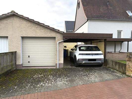 Garage und Carport