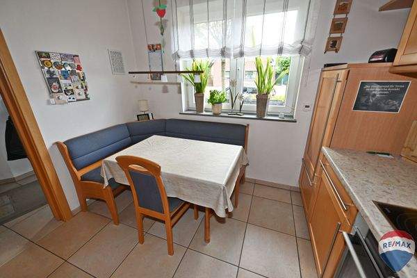 Küche mit Frühstücksecke