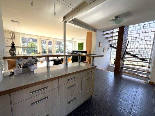 EG - Blick aus der Küche in den Wohnbereich