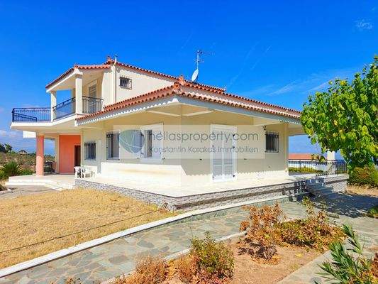 7a1eaf9a4ef04f13a8f46b492e7136dd-original