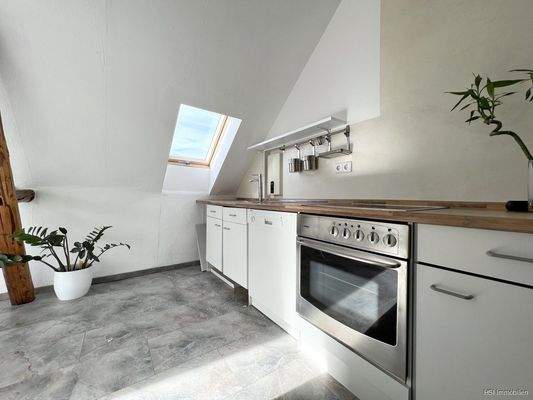 DG Wohnung Küchenzeile