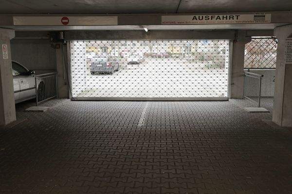 Parkhaus Einfahrt