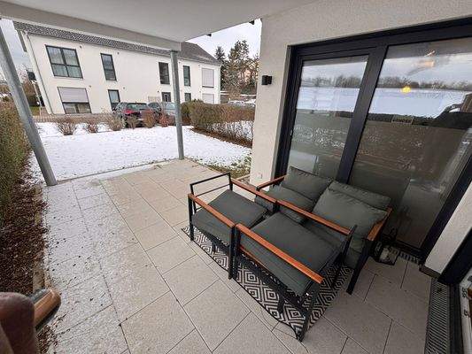 Terrasse mit eigenem Gartenanteil