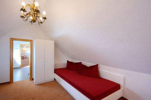 Zeitwohnen Gerlingen statt Hotel Wohnung möbliert mieten bei urbanbnb 3.png