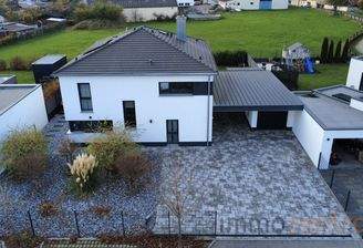 3353D4F8-DE07-4787-8F73-9AE7318B76DE_1_201_a