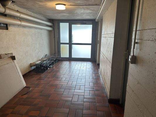 Eingang KG auch von außen