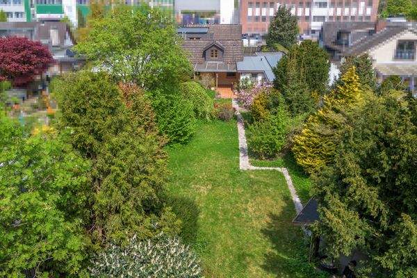 Norderstedt-Grundstück-mit-Altbestand-in-Waldrandlage-30