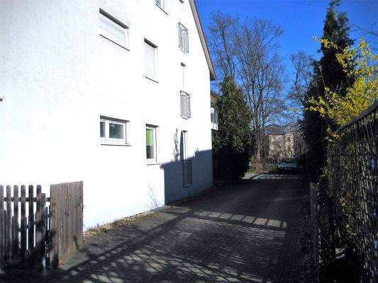 04 Einfahrt rechte Seite.JPG