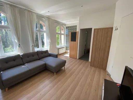 decc6193-59ce-461b-8eb4-aff26aeef615