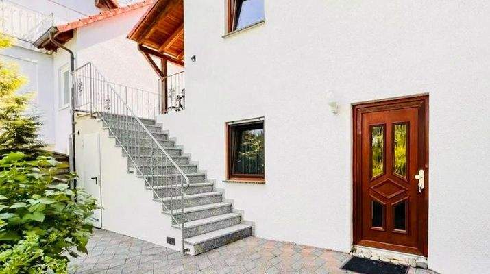 Zugang Souterrain Wohnung