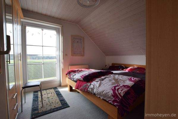 Schlafzimmer der Dachgeschosswohnung