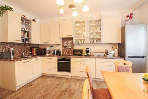 04_Küche und Esszimmer