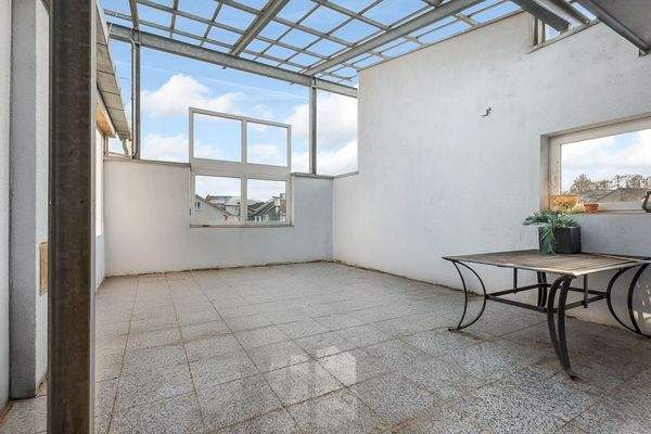Überdachte Loggia Wohnung 2