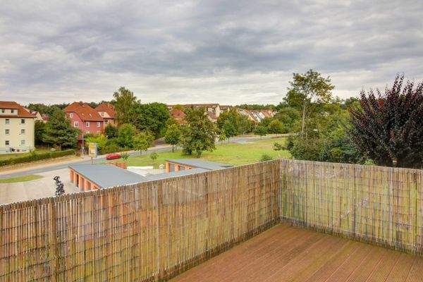 großer Balkon 2.jpg