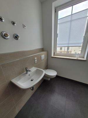 Bad Waschbecken WC