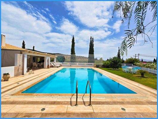 bc15f891bfe8470dada06ef191128979-original