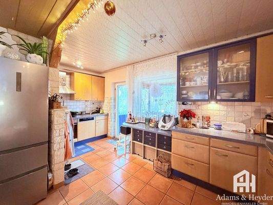 Küche EG mit Ausgang Terrasse