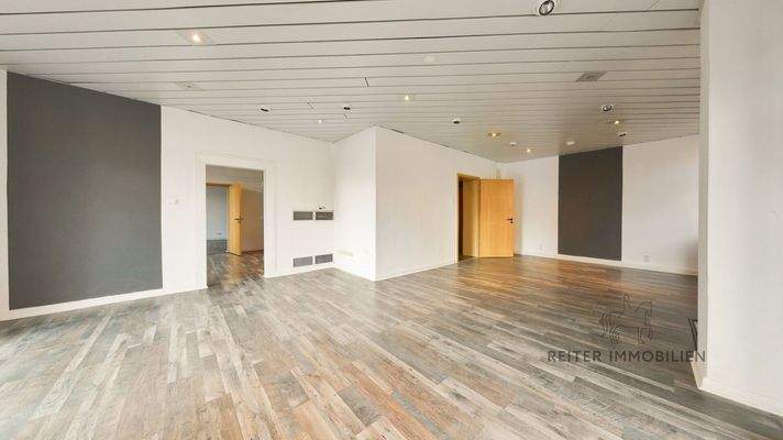 1. Büro mit externen Eingang