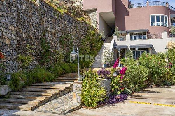 Apartments in Well-Equipped Secure Complex in Fethiye Taşyaka