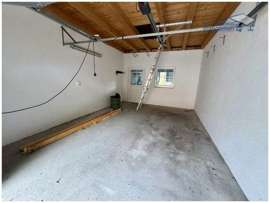 Garage mit Stauraum