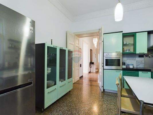 1715415078_cam02458g0-pr0084-still043