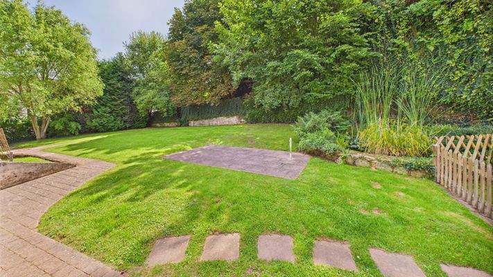 CAM01984G0-PR0509-STILL058