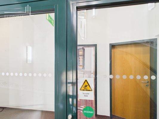 CAM03352G0-PR0052-STILL005