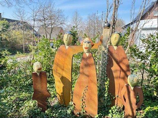 Besuch vor der Küchenterrasse