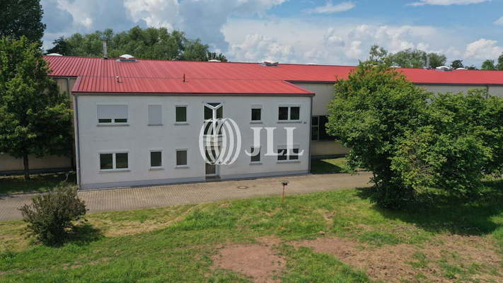 Verwaltungstrakt mit Sozialflä