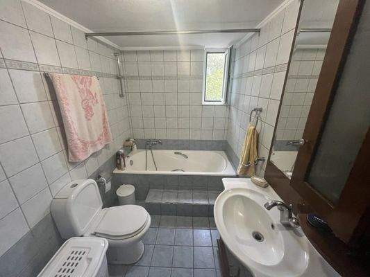 MIT VIDEO: Kreta, Neo Chorio: Zwei- Apartmentshaus zu verkaufen